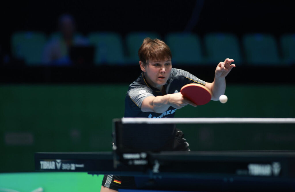 Nina Mittelham fejrer sin EM-triumf i bordtennis med GEWO-udstyr
